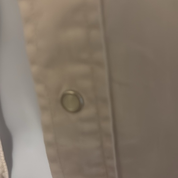 Heavier white button snap western shirt - Picture 3 of 4